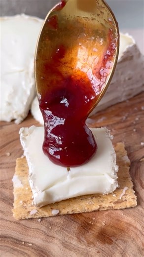 It’s back! Guffanti Robiola Camembert di Bufala is sweet, creamy buffalo milk cheese that’s one of our top summer picks. The buffalo milk gives this bloomy beauty a rich milkiness and velvety feel. Add a dollop of V Smiley Strawberry Plum Rosewater Jam for a berries and cream-inspired bite. Available at our NYC shops and at link in bio! | Murray's Cheese