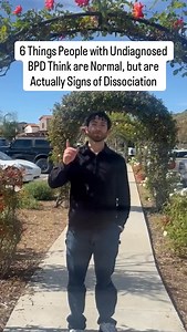 💥 What looks like “daydreaming” or “bad memory” might be your brain’s survival mechanism against emotional intensity. For those with undiagnosed BPD, dissociation is a “circuit breaker” that flips when feelings become too painful to process. ❤️‍🩹 It isn’t just “spacing out”—it’s a psychological disconnect protecting you from “emotional third-degree burns.” As a default setting, you might not realize it’s happening until you feel detached from your own life. Here are 6 signs of dissociation peo