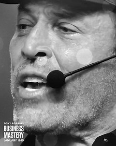 “The only thing we have to fear is fear itself.” President Franklin D. Roosevelt spoke these words in 1933 during his inauguration and the lowest point of the Great Depression. 15 million Americans were unemployed. Half the country’s banks had failed. In the middle of this chaos, two brothers cast aside their fears and built the largest family-owned winery in the world – E&J Gallo Winery. Today, E&J Gallo Winery remains the largest winemaker in the world – and in 2019, they raked in $5 billion i
