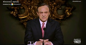 Crozza-Draghi ha le idee confuse sulla guerra in Ucraina: "Ma il Paese aggredito non sono gli Usa? Mandiamo vagonate di armi a quel povero Biden" - Il Fatto Quotidiano