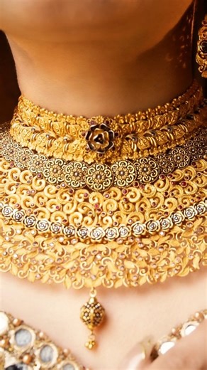 666 reactions · 27 shares | GOLD NECKLACE SET NS00596 Shop now at houseofgoldbank.com before it's sold out. The webiste link is mentioned in the bio. | Gold Bank | Facebook