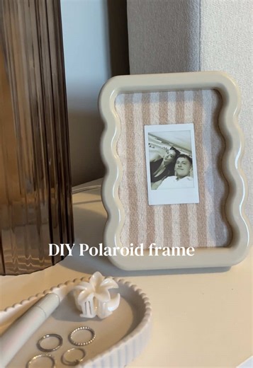 Creative DIY Polaroid Frame for Home Decor