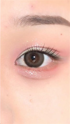 Christmas Pink & Green Color-Block Eye Makeup Tutorial | Easy Beginner Christmas Look 🎄✨