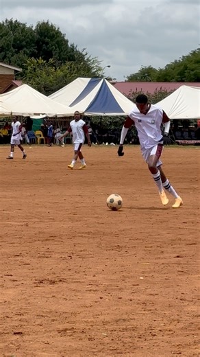 Uma umnandi umnandi. Scotts Maphuma 🤌🏽 #MayfieldSquare #imbewuenhlefestivegames #youthdevelopmenttournament | Mayfield Square
