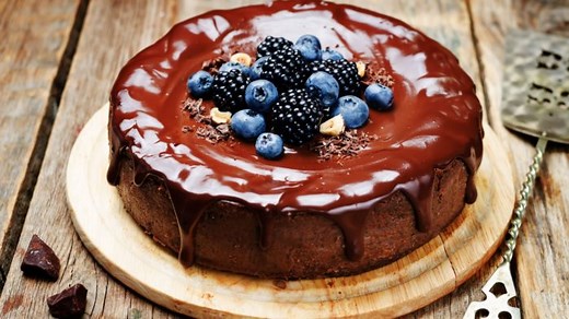 Easy Decadent 15 Minute Chocolate Glaze For Cheesecake