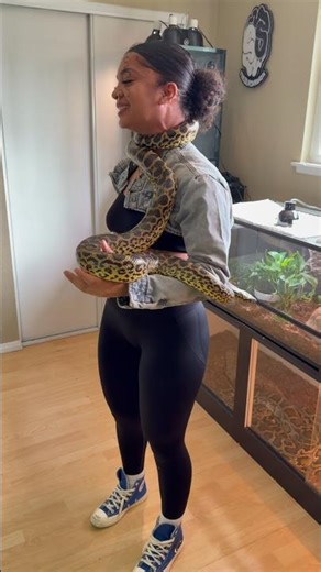 My Anaconda Almost CHOKES My GF! 😂🐍 #reptiles #shorts #animals