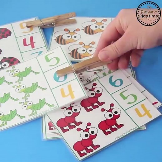 This counting binder is such a fun way to help kids practice beginning math skills. https://planningplaytime.com/product/preschool-counting-centers-spring/ | Planning Playtime - Learning Through Play