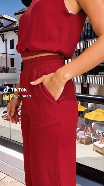 Trendy Women's Fashion Spotlight: OOTD and Shopping Tips