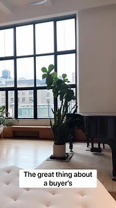 Here's what $3.25M buys you on the UWS of Manhattan. I met up with my StreetEasy Expert, Ian Slater to tour this unique duplex apartment inside New York City's storied Hotel des Artistes building. The great thing about having an agent like Ian from the StreetEasy Expert Network is they help you navigate the complex NYC real estate market — trust me, board packages and approvals are no joke! | Bright.Bazaar