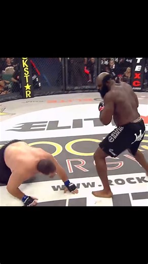 Fights Knockouts on Instagram: "Brutal KO by Kimbo Slice 🔥 Kimbo Slice vs Tank Abbott @fights_knockouts 🥊 #mmatraining #mixedmartialarts #boxingtraining #boxinghistory #ufcfightnight #ufcfighter #boxing👊 #boxinggym #boxingworkout #boxinggloves #boxingworld #boxingnews #boxing #boxer #fight #knockout #sport #legend #goat #champion #mmaworld #boxingcoach #boxingclub #mmafighters #combatsports #mma #boxinglegend #kimboslice #tankabbott #ufc"