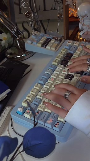 305 reactions · 17 shares | 冀 Tutor75 aluminum mechanical keyboard 懶 linear switches . . . Is this your vibe? Getting addicted to keebs tapping sounds. Crazy obsessive satisfying keebs. #asmr #keyboardasmr #keyboard #customizedkeyboard #cutekeyboard #keyboardart#typing#assemble #typing #mechanicalkeyboard #keycaps #keyboardbuild | Xiao Guo | Facebook