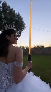 13 reactions | “Celebrate your fifteen years with style and elegance!  Enjoy a unique photoshoot that will capture the essence of your beauty and the majesty of these noble animals.” | MOSS Photography | Facebook