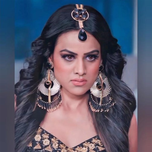 Particular Naagin |PART 2 |Nia Sharma vs Krishna Mukharjee |