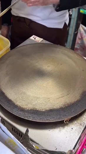 How to Cook Perfect Thin Pancakes on a Griddle
