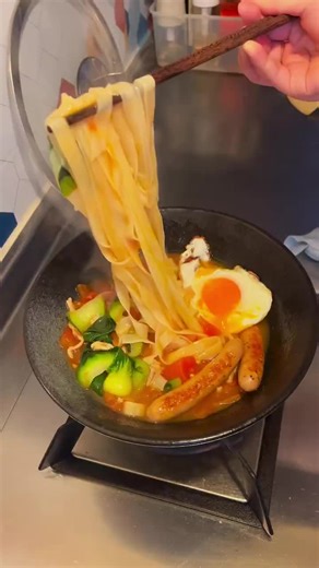 Eating well alone is essential. ❤️#SingleServe #SingleLife #MealPrep #OnePotMeals #Satisfying #FoodTok