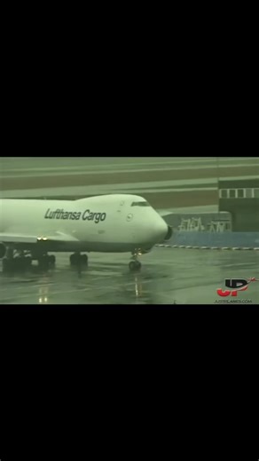 Appreciating Vintage Airplanes: A Retro Enthusiast's Guide