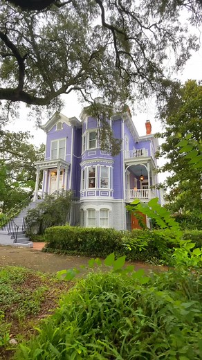 The Amethyst Garden Inn 💜 in Savannah, Georgia 🍃 | My Favorite Old Houses