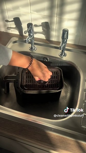 The Pink Stuff: Kitchen Cleaning Therapy & Motivation