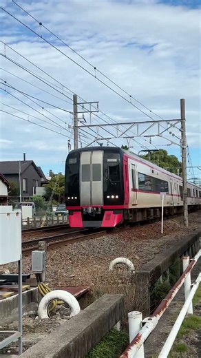 名鉄2200系6両編成特急豊橋行きめちゃくちゃジョイント最高😆迫力なすごく伝わる‼️速いカッコイイ