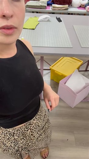 No overlocker? No problem. We want to encourage everyone get sewing, no matter what tools they have. You really do not need anything fancy to get started. Most people (us included) live in jersey fabrics, and we hear loads of people worry that they won’t be able to sew them on a machine they inherited from their gran. ANY domestic sewing machine can be used to make stretch seams with the right know-how. (Although we do have to admin, a nice machine makes a huge difference, and a lot of the time,