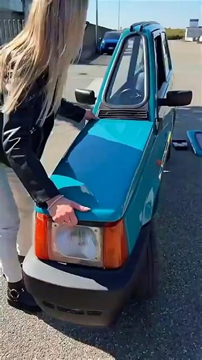 This Car Is Only 50cm Wide 😳