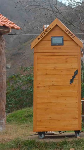 Watch This Incredible BBQ Smoker in Action!