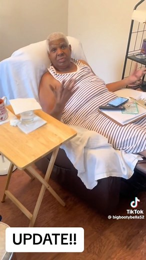 SLUM LORDS OF HARVEY, ILLINOIS A distressing situation unfolds in Harvey, Illinois, as tenants who’ve paid January’s rent fall victim to illegal evictions. Footage surfaced on TikTok, courtesy of user Bella, revealing the tragic incident of multiple apartments being boarded up. Shockingly, residents, including the elderly and a mother with young children, are found unlawfully confined within their homes. The captured footage vividly portrays the gravity of the situation. #slumlord #illegalevicti