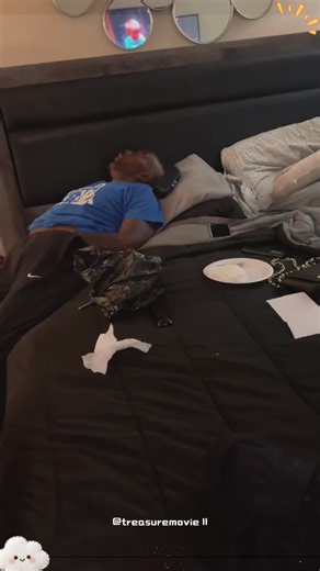 Prank wakeup: He screamed😂 #fyp #prank #lmao #scared #funny | pranks