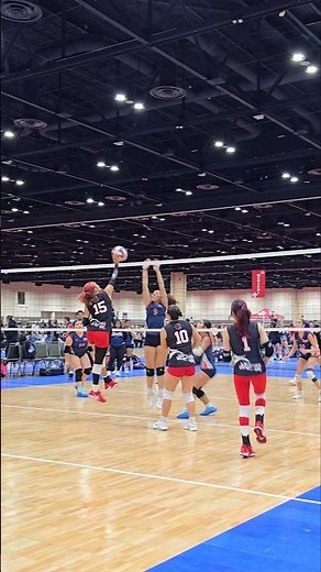 🔥 NO CHANCE to Dig This! Isabella (MB) CRUSHES Spike for Point! #middleblocker #asics