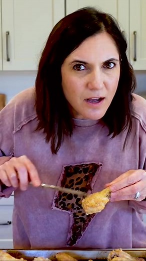 79K views · 1.1K reactions | 1tsp baking powder per 1lb of wings 425F for 40-50mins = Crispy Win... | McLaughlin Nicole | Facebook