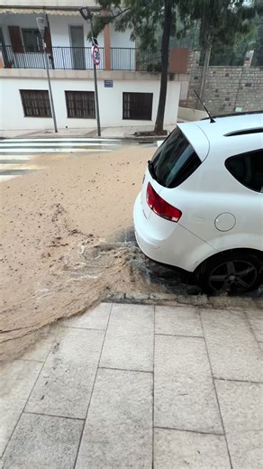 🌧️⛈️ Heavy Rain & Storm in Andratx, Mallorca! 🇪🇸🌴 A powerful storm has brought intense rainfall to Andratx, Mallorca. 🌧️ The streets are soaked, the sky is dark, and the Mediterranean weather is showing its wild side! Watch the live weather conditions in Andratx and see how quickly the weather can change on Mallorca. 🌊⚡ 🔴 Mallorca Webcam LIVE – real-time views from Mallorca! #Andratx #Mallorca #MallorcaWeather #Storm #heavyrain