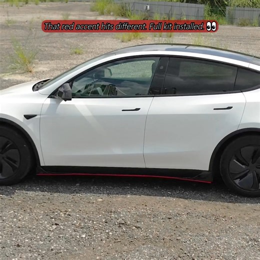 Been seeing a few red edge body kits pop up lately — finally tried one myself. Fits perfect on the Juniper, no gaps, and that red accent line hits harder in person. 👀 | EVBASE-EV&Tesla Accessories