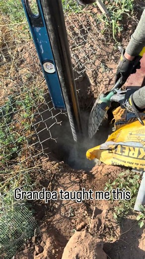 Easy way to make fence post #lifehack #tips #fence #houseflipper