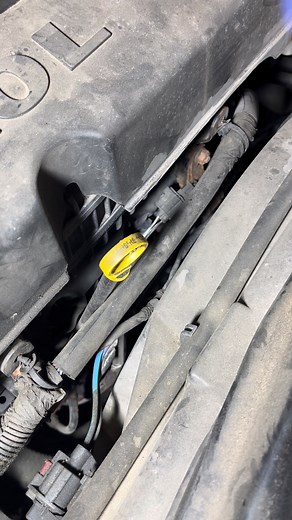 #carproblems #mechaniclife #autorepair #carfix #chevrolet #chevytruck #chevycolorado #carrepair #garagework #carmaintenance #mechanicsoftiktok #carissues #oilleak #cartroubles #cartok #autoshop #fyp #fypシ #stitch #duet #learnontiktok #autoservice #carcare #carvideo #engineleak #trucktok #mechanictok #beforeandafter #autoexpert #chevylife | Natan Automotive