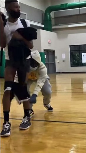 He got Pantsed in front of everyone 😂👀 #shorts