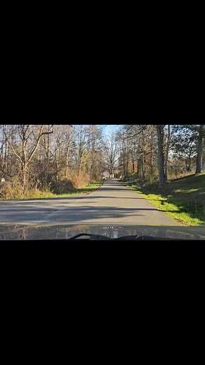 🎶 Let Me Down Easy 🎶 🎤 Billy Currington 📅 11/13/2025 ℹ️ Poca, WV #AlmostHeaven #WestVirginia #mountains #country #countrygirl #fyp #fbreels #reelsvideo #enjoy #roadtrippin #freespirit | Copa Caw