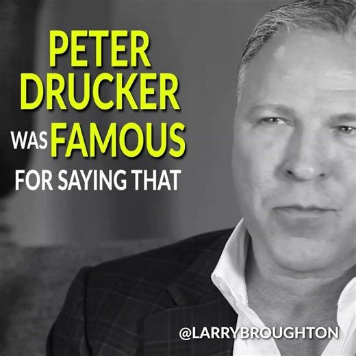 Peter Drucker was famous for saying that management is doing things right, but leadership is doing the right thing. One of our jobs as a leader is to help people. We need to coach them up, and if we can’t coach them up, we have to coach them out. That’s doing the hard right over the easy wrong. What I find is that we leave a lot of poor performers in our ranks because we want to be compassionate, but what we’re doing is we’re letting down our high performers.💡 #keynotespeaker #corporatetrainer 