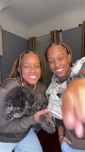 Boyfriend and Girlfriend Initials Twinz Splash