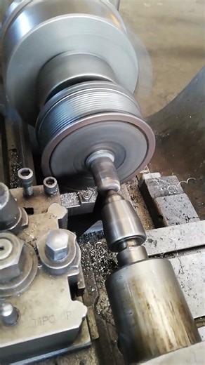 USING UNIVERSAL LATH AFTER MIG WELDING IN REPAIRING BROKEN PIN FROM TRUCK'S PULLEY (MANUFACTURING)