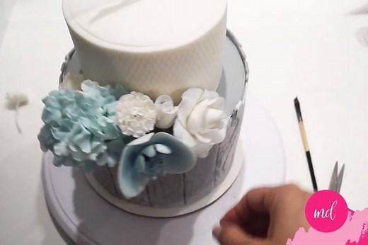 RUSTIC wedding cake wood effect By: Sugarella Sweets | MetDaan Cakes