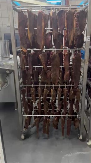 Hiers biltong & droëwors vir Afrika, jy weet dis die lekkerste padkos! Maak jou roadtrip lekker! Chargo ~ the trusted brand‼️ www.chargo.co.za | Chargo Farm Stall