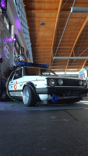 Who you gonna call? Garage Brothers! Der „Ecto Mk2“ getaufte VW Golf 2 wurde anlässlich der TUNING WORLD BODENSEE 2025 gebaut und war Teil unserer STYLE MILE. | TUNINGWORLDBODENSEE