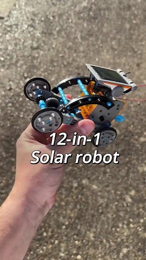 🔥¡ROBOT SOLAR ARMABLE EN 12 FIGURAS DIFERENTES!🔥 Los niños pueden construirlo, aprender cómo funciona la energía solar y ver cómo cobra vida con la luz del sol. Un regalo que combina diversión, aprendizaje y creatividad — ideal para despertar su curiosidad científica desde pequeños. 💡 ✅ Funciona con energía solar, sin pilas ✅ 13 modelos diferentes para armar ✅ Estimula la concentración y el pensamiento lógico ✅ Ideal para niños curiosos y creativos ✅ Perfecto como regalo educativo y entreteni