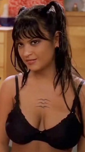 MindBlowing Movie Line on Instagram: "Movie : American Pie Presents: Band Camp (2005) Cast in this scene : Tad Hilgenbrink, Arielle Kebbel, Crystle Lightning"