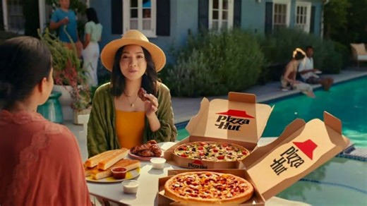 Pizza Hut Ultimate Hut Bundle TV Spot, 'Bundle Bros' Featuring Rob Gronkowski