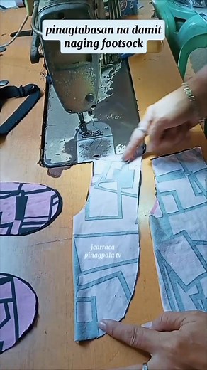 7 comments | Diy/Tutorial making footsock or booties‼️ Huwag itapon‼️Mula sa pinagtabasan sa mga repair #booties #socks #recycle #reuse #recyclereusereduce #diy #diycrafts #sewing #tutorial | Jcarraca Pinagpala-tv | Facebook