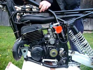 Suzuki RM250 1979 TWINSHOCK EINGINE REBUILD FIRST TESTRUN VIDEO.MOV