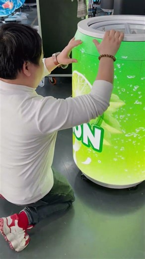 Can-Shape LED Can Display with Cooler Stable Performance Perfect for Commercial Use