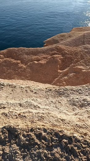 Isla San José, La Paz Baja California Sur, México 🇲🇽 Contact us and enjoy this amazing island, we have all inclusive trips from La Paz. The authentic still exists in #barbaritatours! 😎 . . . Contáctanos y disfruta de esta increíble isla, tenemos viajes todo incluido desde La Paz. ¡Lo auténtico aún existe en Barbarita Tours!😎 . . . #lapazbcs #bajacaliforniasur #mexico #mexicodesconocido #islasanjosebcs #sanevaristo #seaofcortez #mardecortes #drone #dji #adventure #camping #campamento . . 📸 @