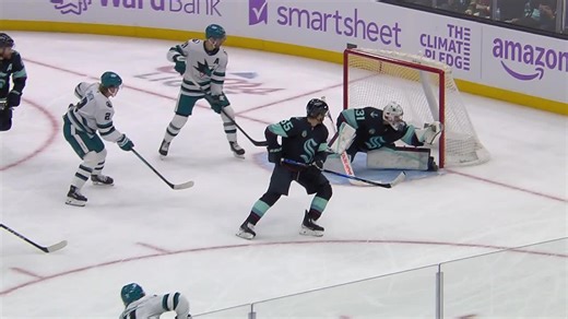 SJS@SEA: Grubauer with a great save against Macklin Celebrini